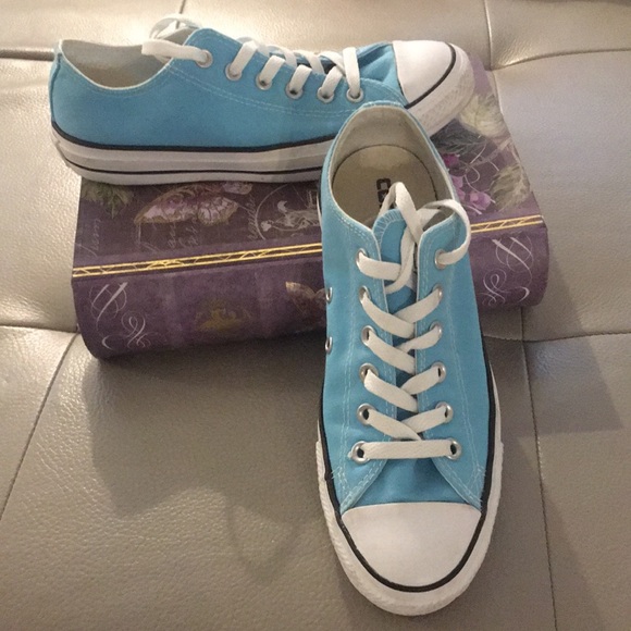 Converse Shoes - Unisex Converse  shoes.